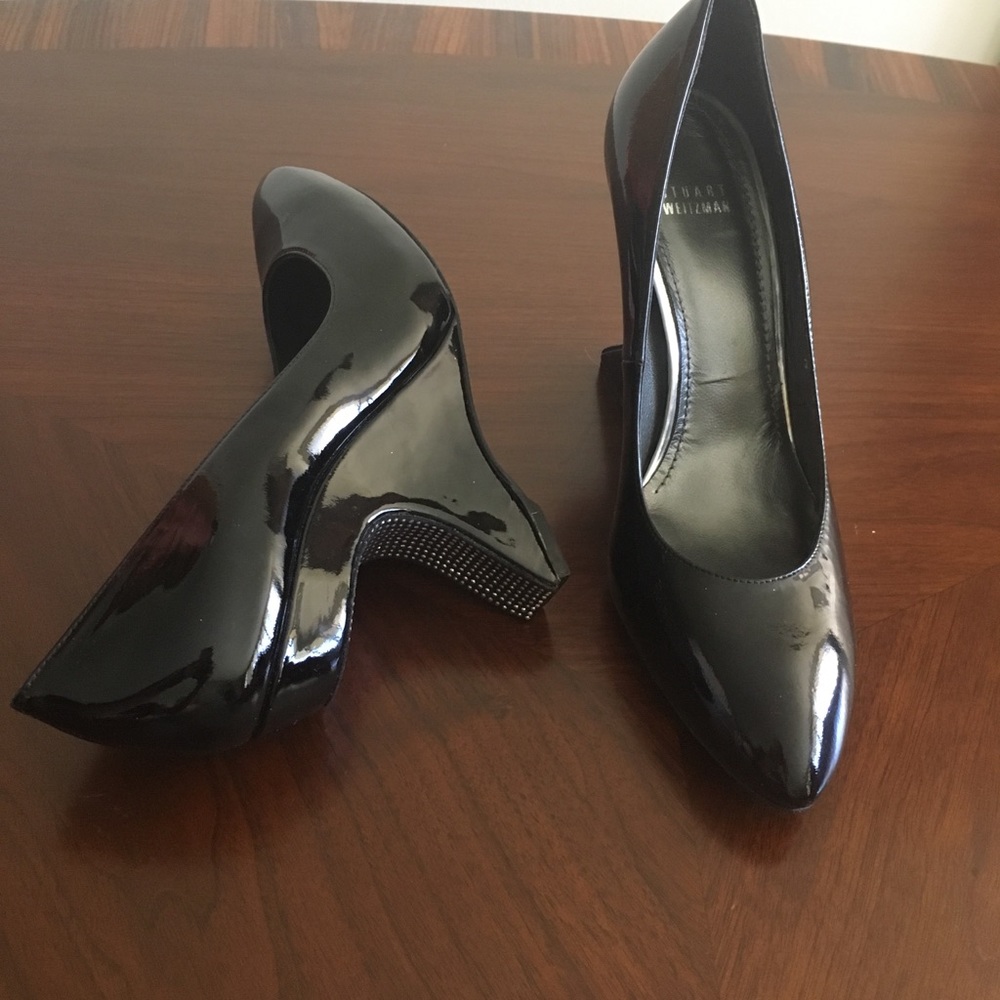 Stuart Weitzmn NEW!- Sz 9
